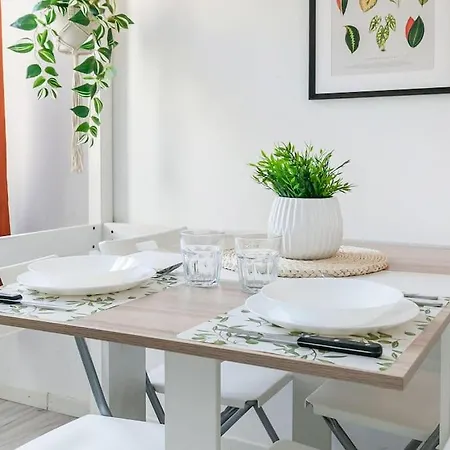 Whitenest - Loft With A Chic Vibe Διαμέρισμα Μιλάνο