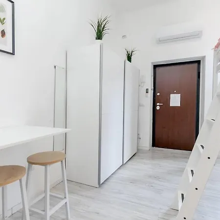 Whitenest - Loft With A Chic Vibe Διαμέρισμα